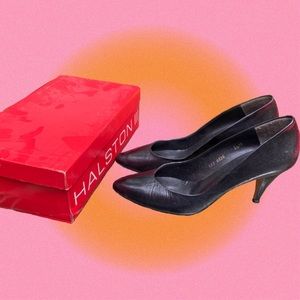 vintage 80’s halston black leather pumps 🎱